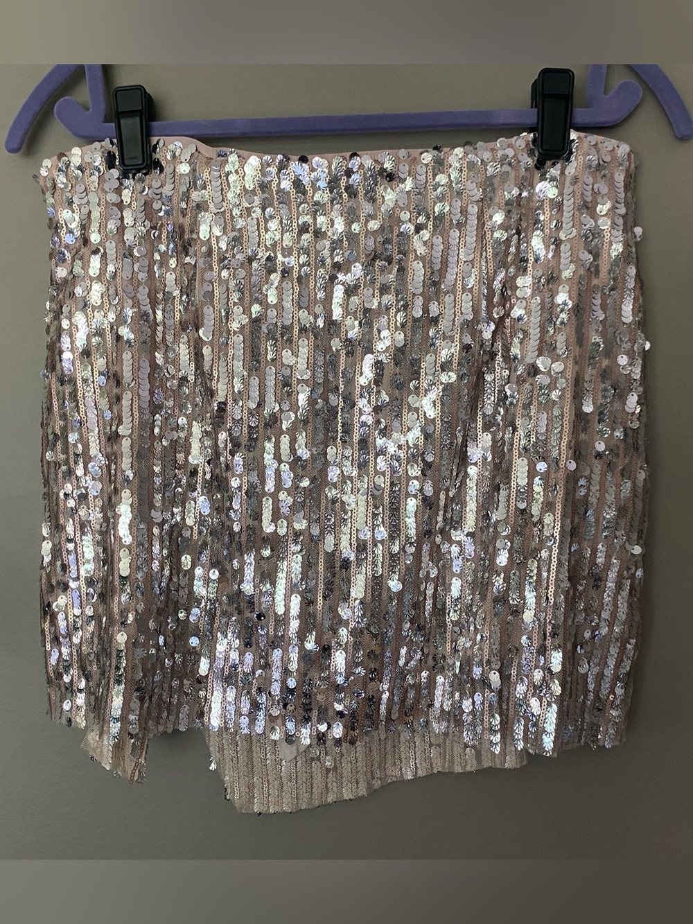 FREE PEOPLE Silver Seashell Sequin Mini Skirt Size 10 - Picture 5 of 10